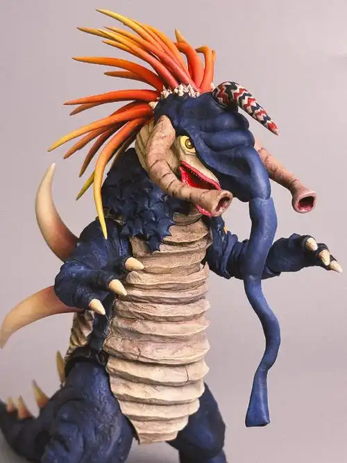 (纪念永远的shf布莱克王[草泥马])  由@低产蛋 建模头雕,背后尖角