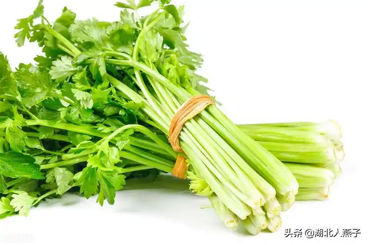 60岁后老人,冬天要多吃8粗纤维的蔬菜,价格便宜,人人都吃得起