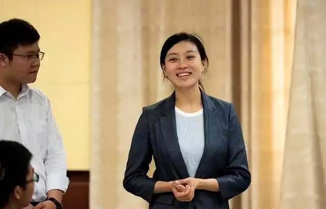 国岳集团董事长夫人郭晓亚国岳集团夫岳彬老婆郭晓雅