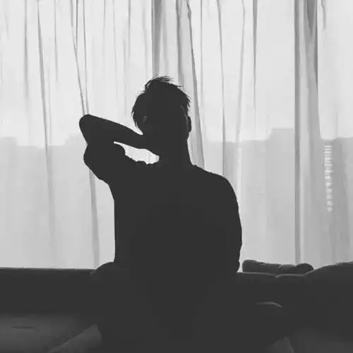 黑白灰色个性头像