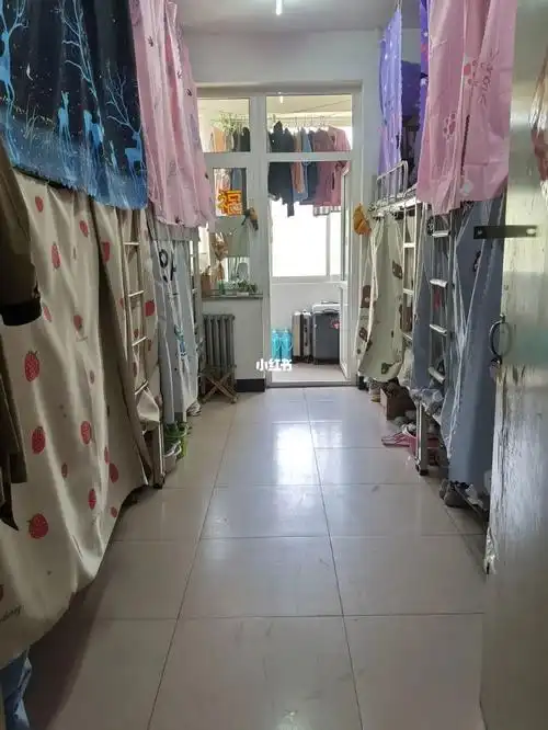 八人间宿舍蜕变