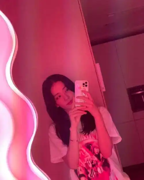 blackpink jisoo,清秀的女神外貌"美丽"