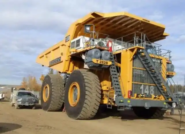 十辆世界上最大的卡车真正的巨无霸卡车