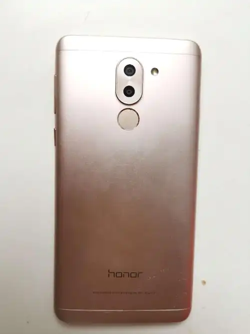 华为手机背面图片