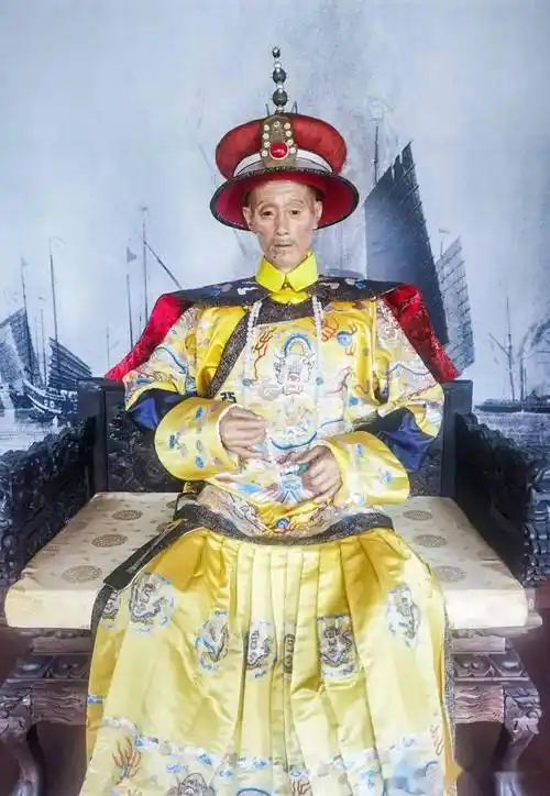 承德:清代十二帝蜡像展