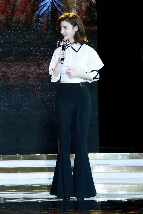 轩辕剑之汉之云开播发布会张云龙向王瑞子借琵琶