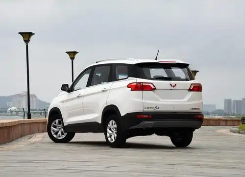 真心实惠的国产7座suv,5万多起售,7万多就能买台豪华版了_东方汽车