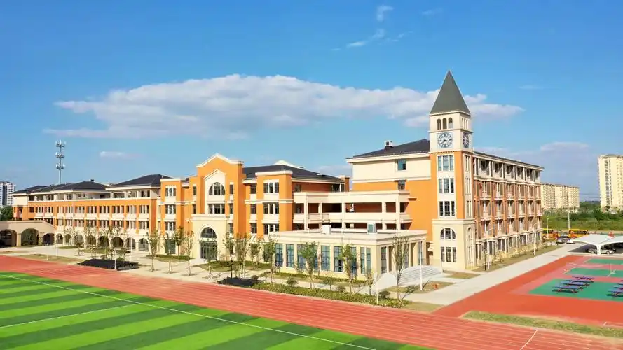 与你同行,快乐相伴!