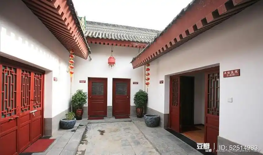 楼上的四合院风格