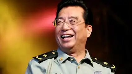 84岁李双江穿军装现身 力挺刀郎新歌