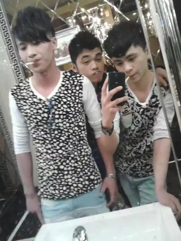 1993的29岁了,己不在再年轻了,歌老了人也老了,但歌还是 - 抖音