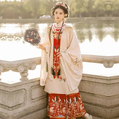 言然别姬原创汉服女明制长袄全套刺绣云肩中国风马面裙日常秋冬装