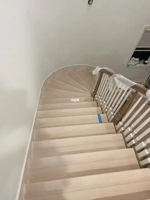 森林湖2000多尺77半圆楼梯加班完成73