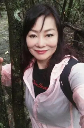 离异,有一女大学毕业已工作自立.