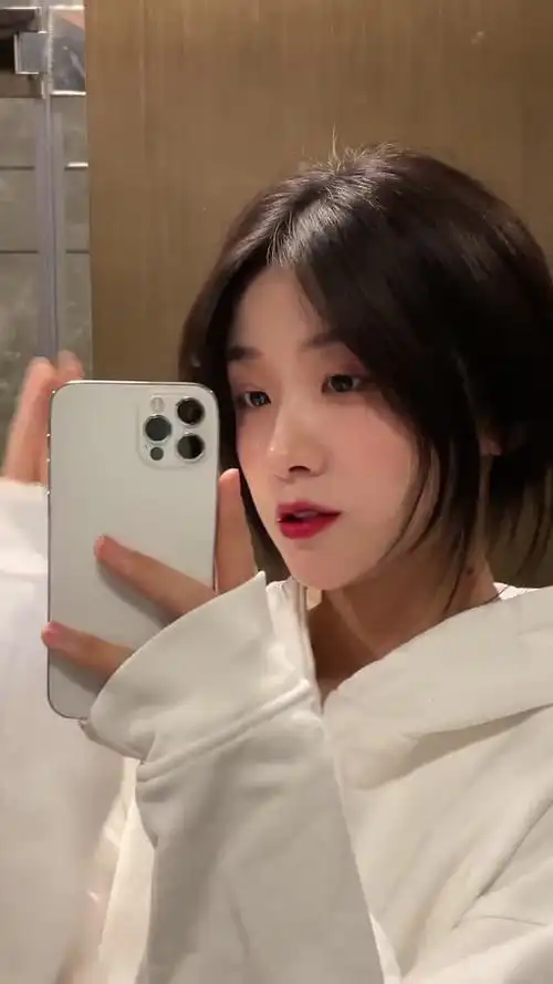 坤哥哥聪姐姐的日常沉迷在自己的美颜当中无法自拔哈哈哈哈哈哈