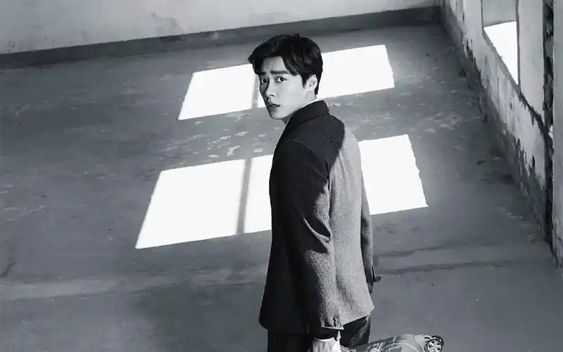 魅力男神李易峰壁纸_释放魅力的李易峰