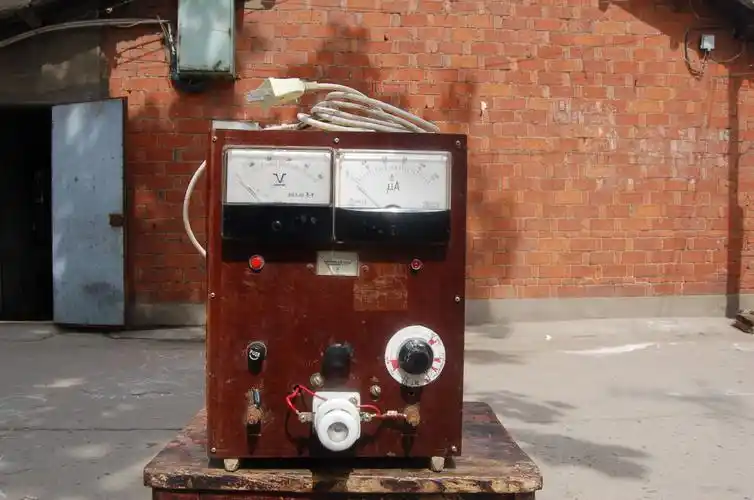 自制可控硅充电机