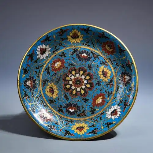 清乾隆铜胎掐丝珐琅花卉图盘