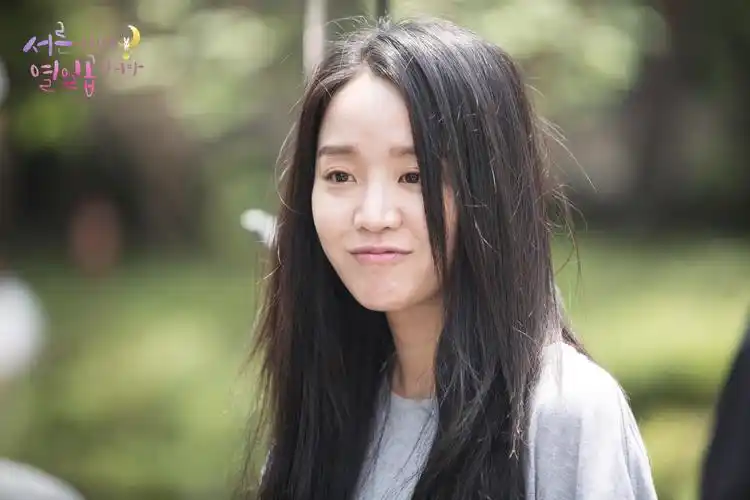 申惠善主演的《虽然30但仍17》剧照