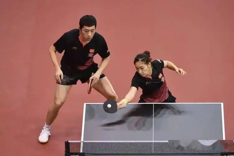 乒乓球3分手法7分步伐练好步法方能成为乒乓高手