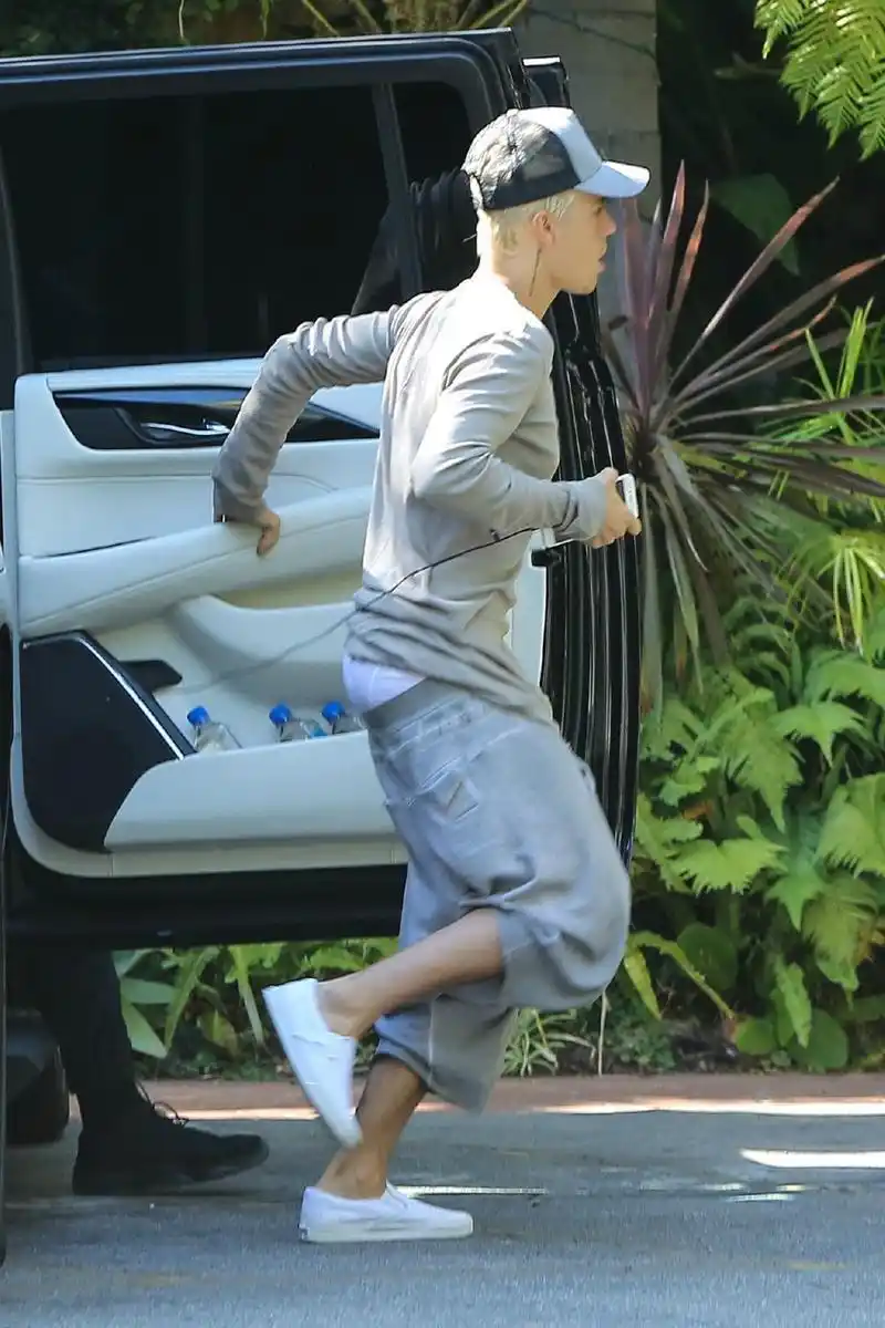 比伯寸头回归,颜值大回春,网友:这才是帅哥的正确打开方式