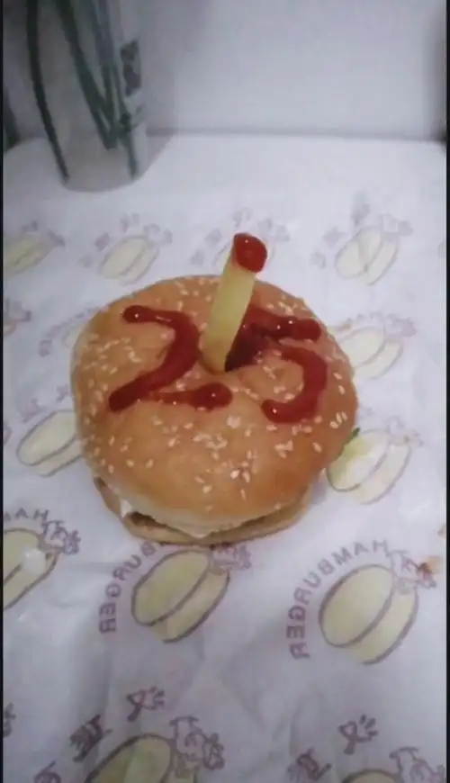 25岁,您好!#生日汉堡薯条