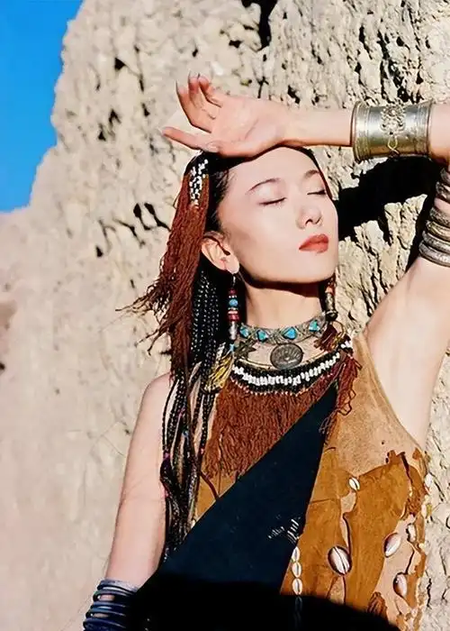 "孔雀仙子"杨丽萍:65岁无老伴,无子女,她的人生是赢还是输