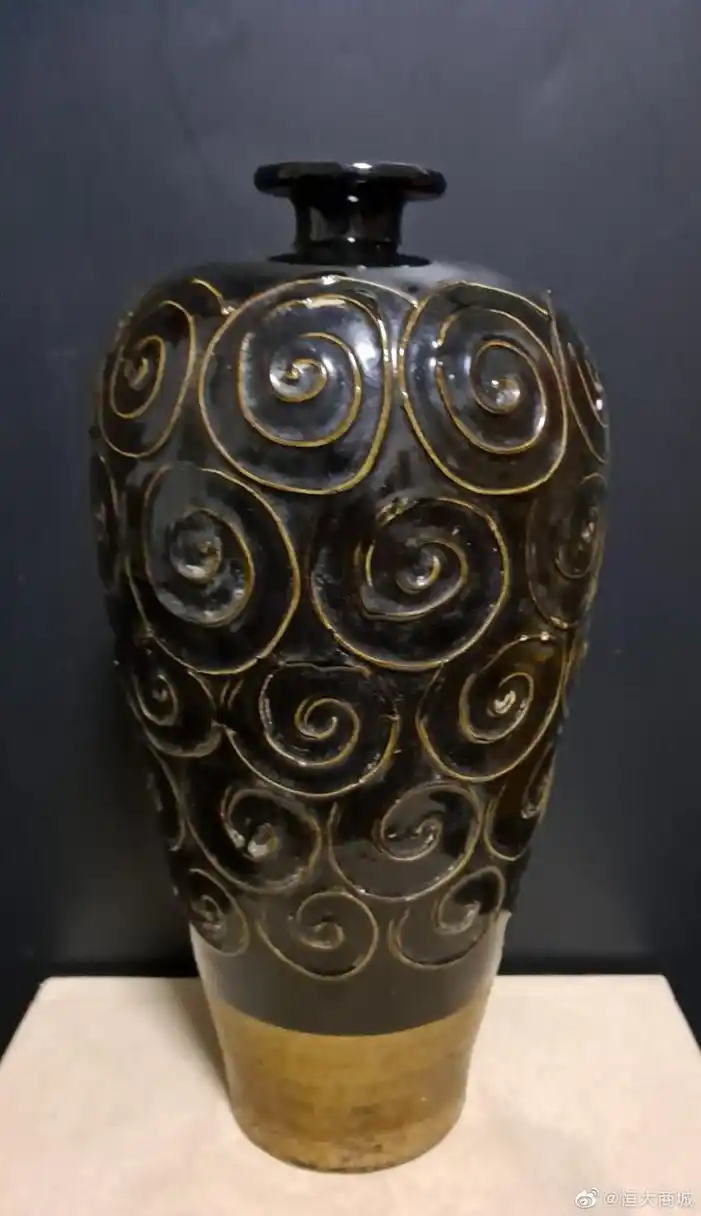 宋代早期吉州窑勾云纹梅瓶!高35厘米72口径5.7厘米72底足9.