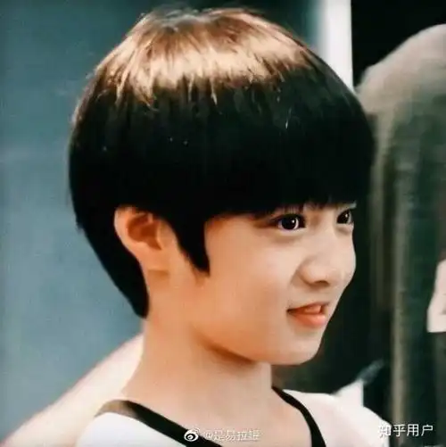 如何评价刘耀文的长相