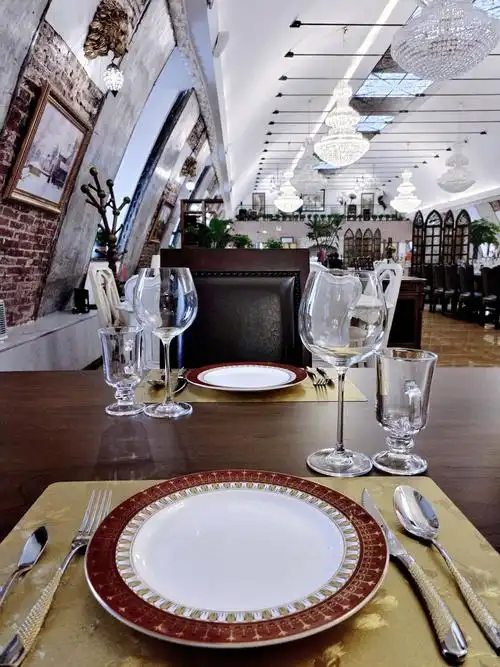 1902西餐厅 西餐 直线距离 100m