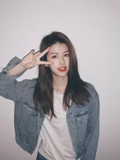 自拍照怎么拍8个自拍姿势很简单不重样又好看