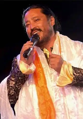 亚东,全名尼玛泽仁·亚东.