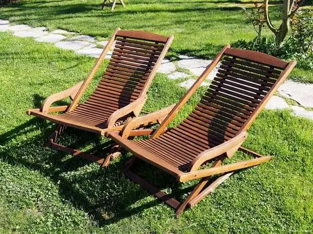 户外摇椅,特别是在家的露台,阳台或花园里,不仅是一个休息