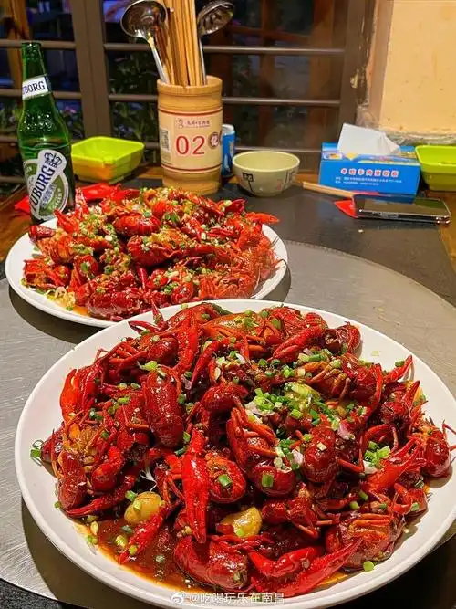 小龙虾配啤酒,不是很贵,但很对胃