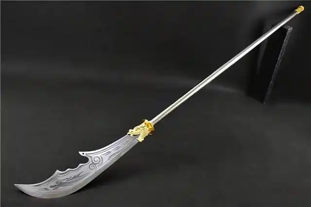 关羽的武器真是青龙偃月刀吗?其实我们都被《三国演义》给骗了