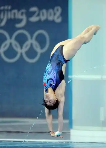 郭晶晶夺得女子3米跳板冠军(组图)