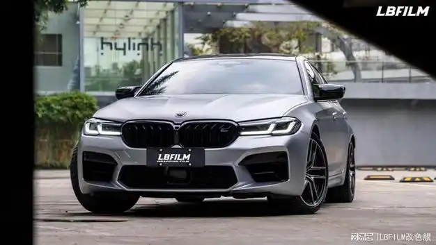 宝马m5lb改色膜超亚极光银简约而不简单