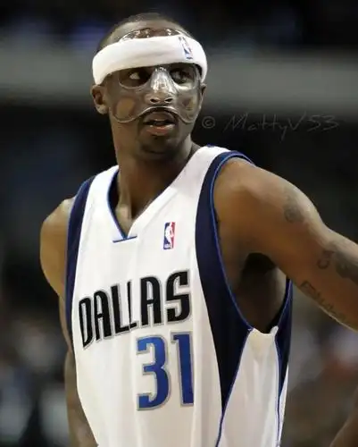 满满都是回忆!一群面具侠来了