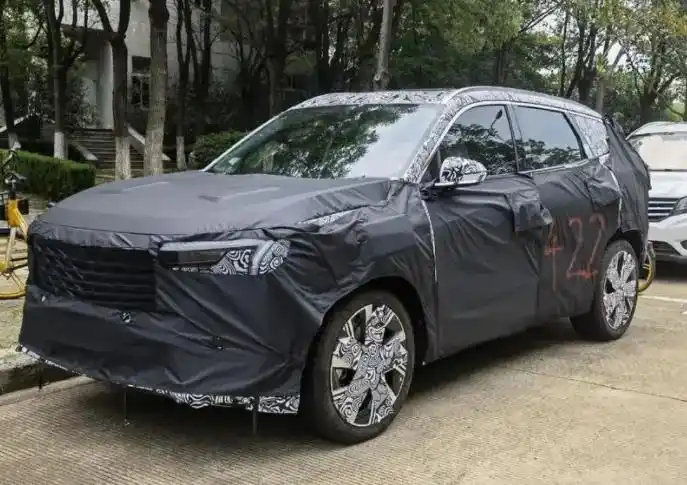 e汽车吉利全新suv路试谍照曝光