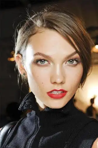 欧美最美五位90后超模:人气超高的肯豆仅排第三,第一却是她