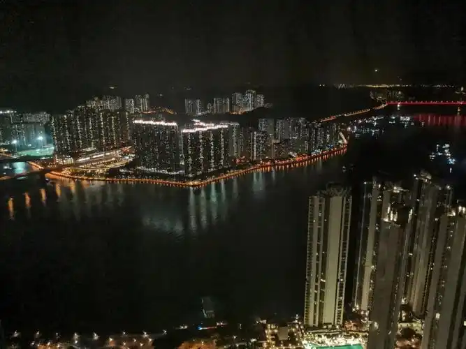 香港荃湾如心海景酒店夜景