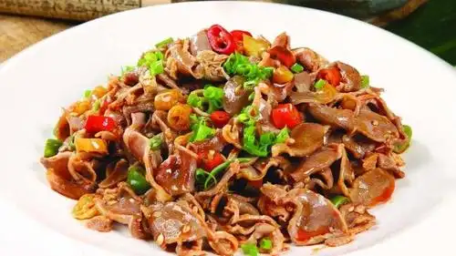 干锅手撕包菜最爽脆做法,大厨手把手教您,比饭店做的还好吃!_新浪网