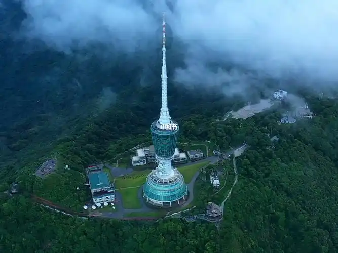 深圳电视塔是广东深圳的电视塔,位于广东省深圳市罗湖区梧桐山小梧桐