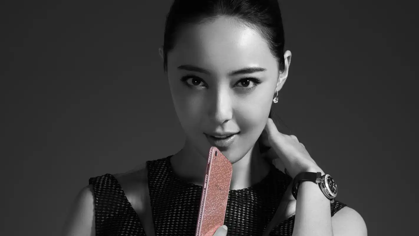 美女模特米露图片高清桌面壁纸