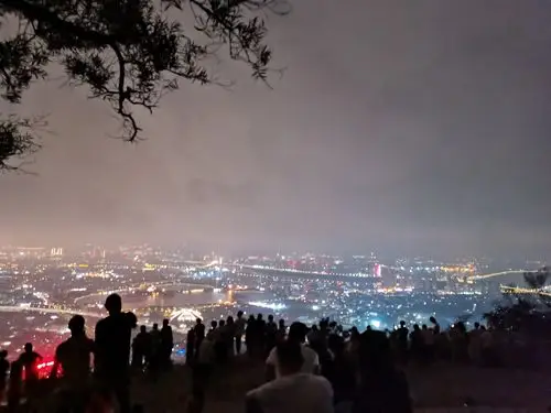 清源山上看泉州市区夜景.