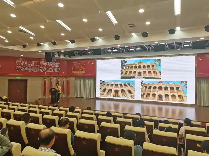 先从手机拍照基础使用方法入手,向大家详细讲解了对焦,取景构图,光影