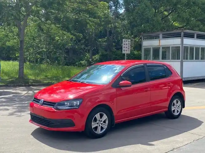 【图】骚红色的大众polo超级骚气._polo论坛_汽车之家论坛