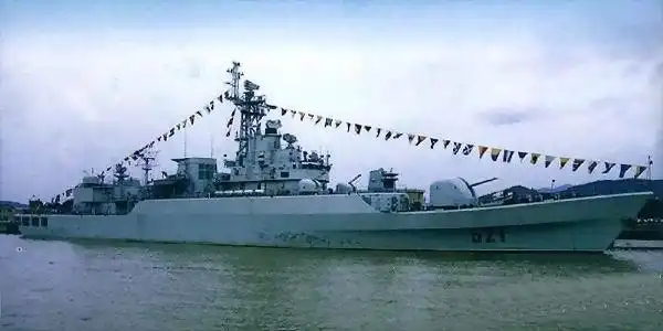 >江卫Ⅱ级护卫舰--嘉兴号(521)