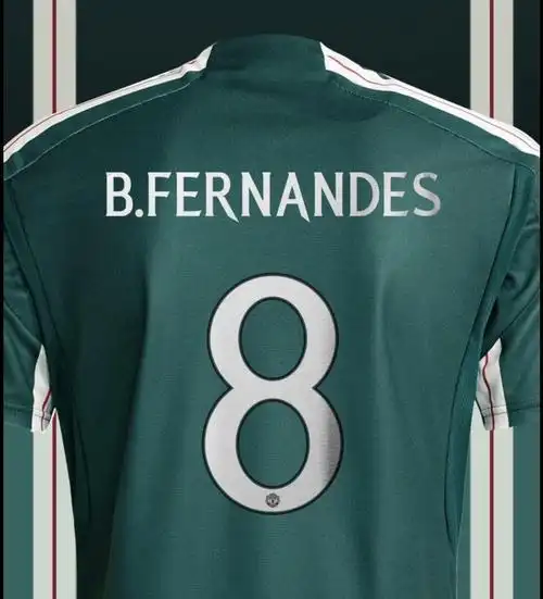 全新配色首次亮相!曼联将在本轮对阵阿森纳身披墨绿色客场球衣