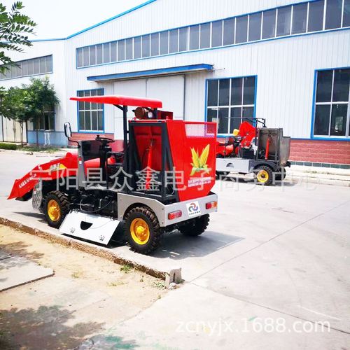 小金龙2行大型玉米联合收割机全自动四驱内蒙古出售三行玉米联合